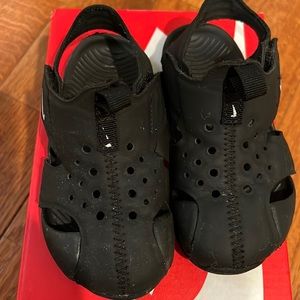 Nike Sunray Sandals